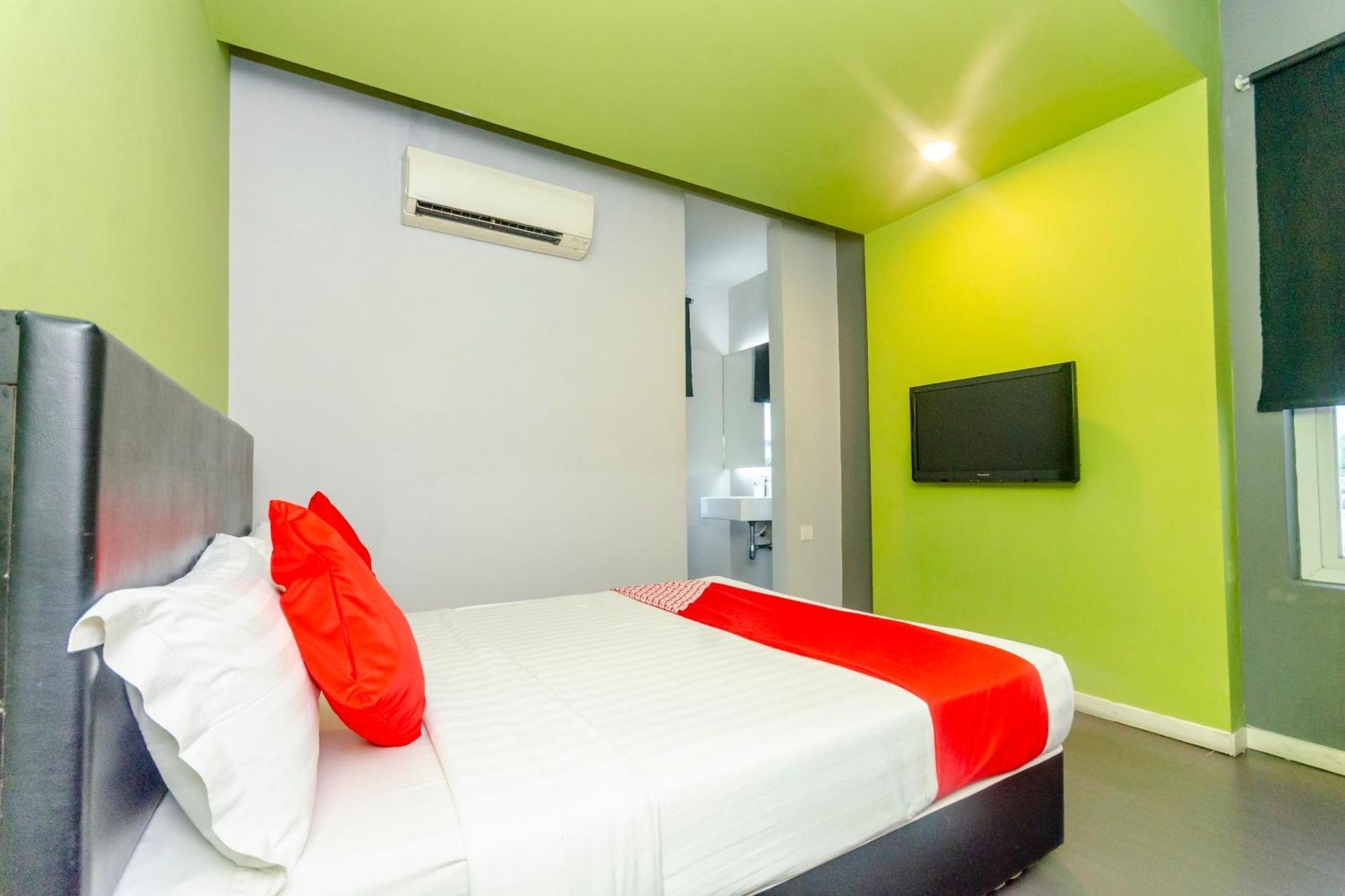 Oyo 902 Rooms Boutique Hotel Johor Bahru Exterior photo